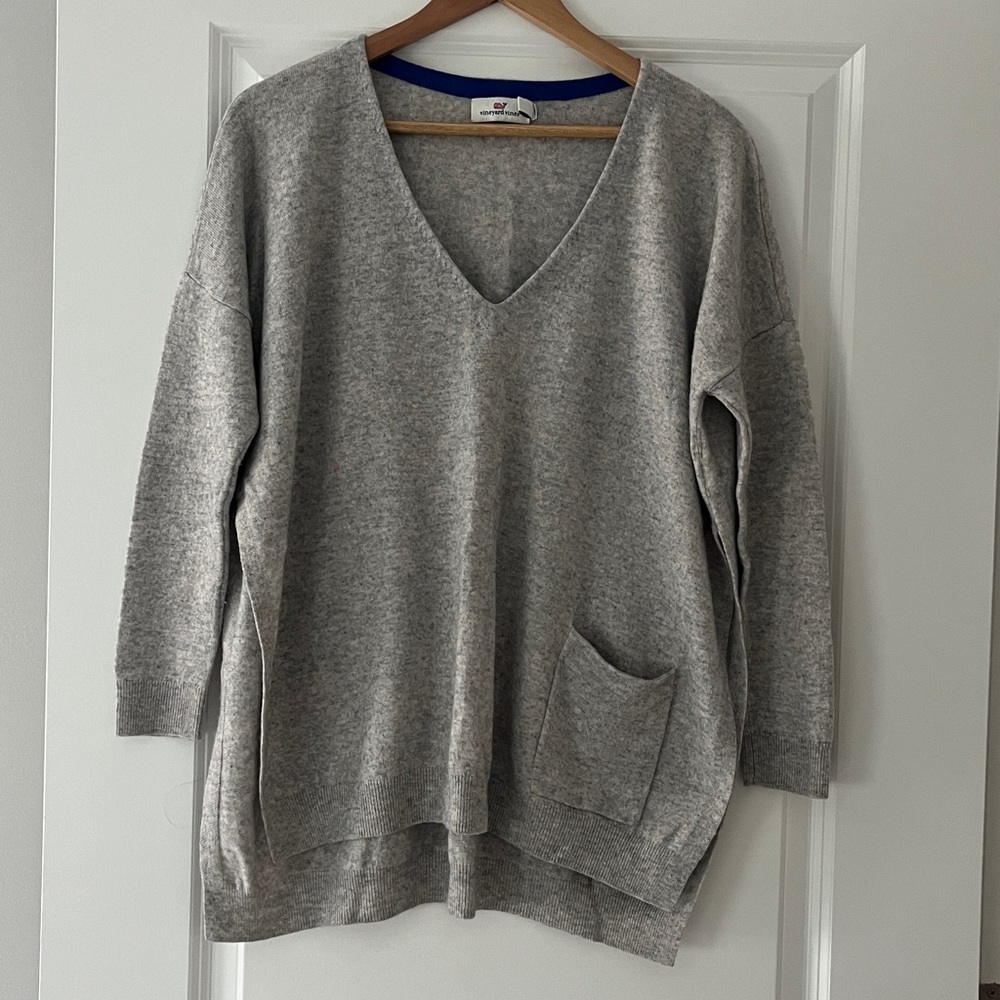 Vineyard Vines V-Neck Cashmere and Wool Pocket Sweater